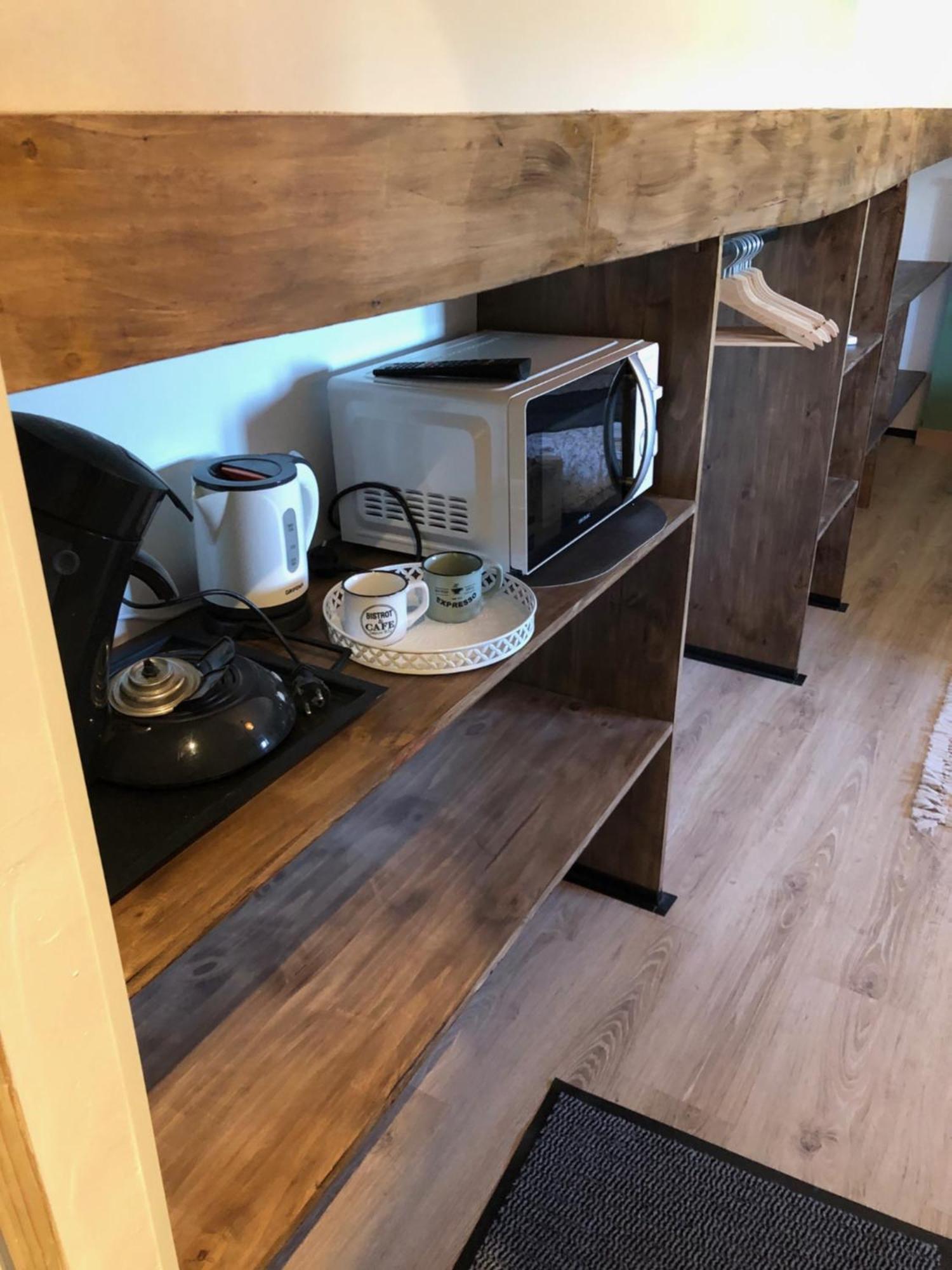 Au Dessus De Chez Nous Bed & Breakfast Doulezon Eksteriør bilde