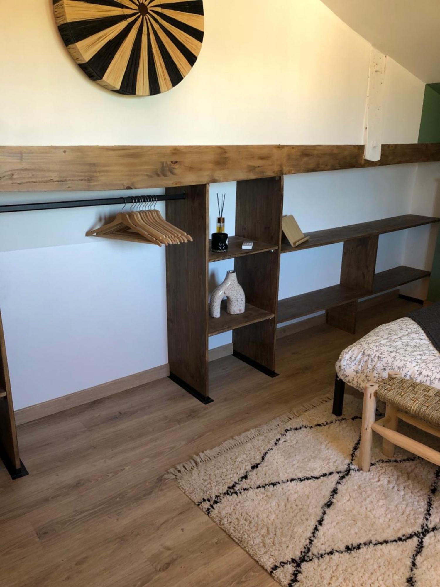 Au Dessus De Chez Nous Bed & Breakfast Doulezon Eksteriør bilde